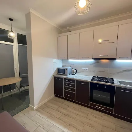 семицвіт House з кондиціонером * Lviv