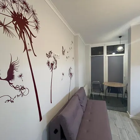семицвіт House з кондиціонером Apartamento Lviv
