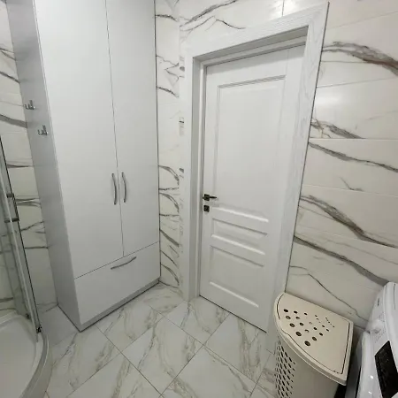 Apartamento семицвіт House з кондиціонером