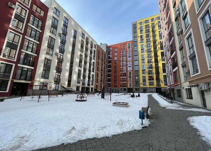 семицвіт House з кондиціонером شقة